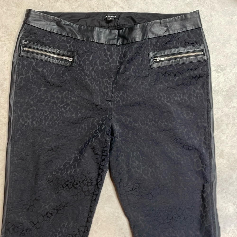 I love Ronson women’s black on black pants trousers faux leather trim. Size 16 - Picture 2 of 9